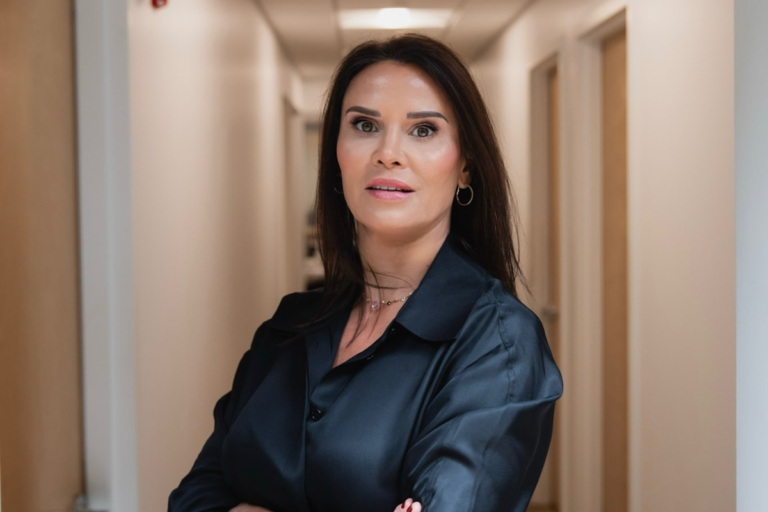 Dr. Nicole Schrader Shares Innovative Techniques for Facial Rejuvenation Through Comprehensive Cosmetic Procedures